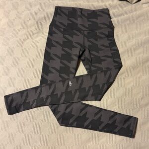 ALO leggings